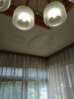 屋根の葺き替え工事を行ってきました！！
