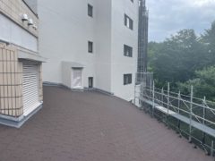 ホテルの屋根カバー工事